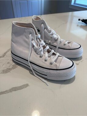 Converse platform, high top sneakers